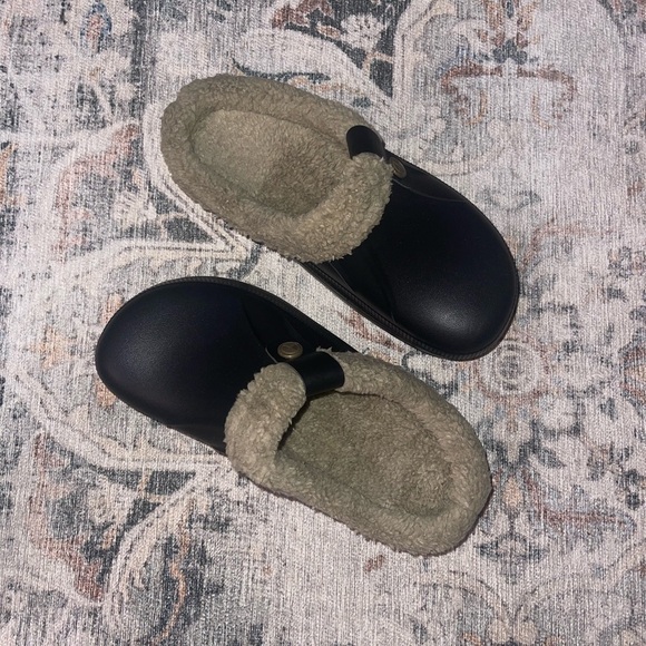 Beslip Fur Lined Clog Slipper - Picture 3 of 5